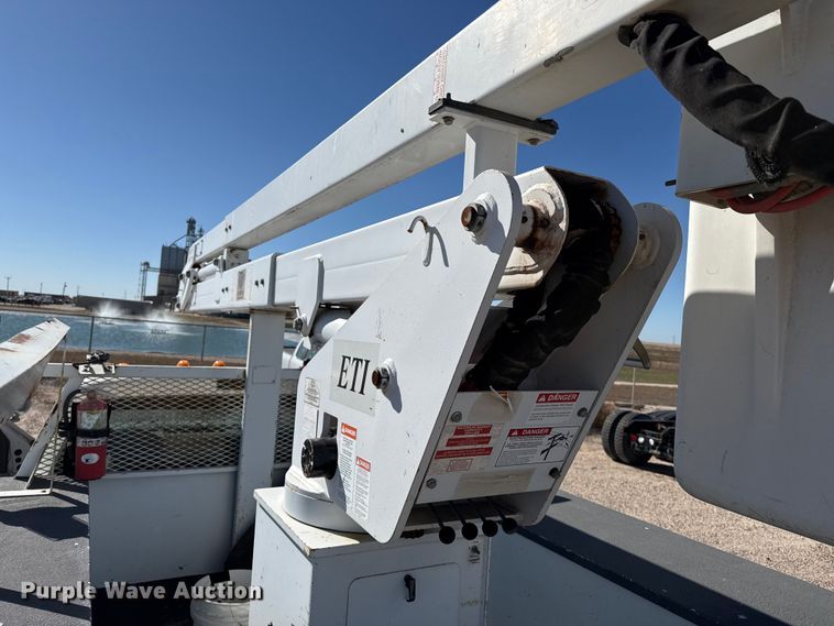 image for item EP0920 2008 Ford F550 bucket truck