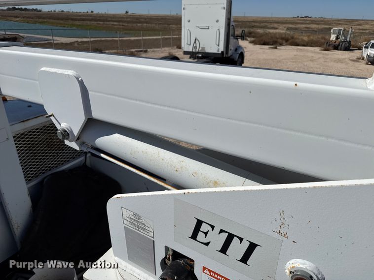 image for item EP0920 2008 Ford F550 bucket truck