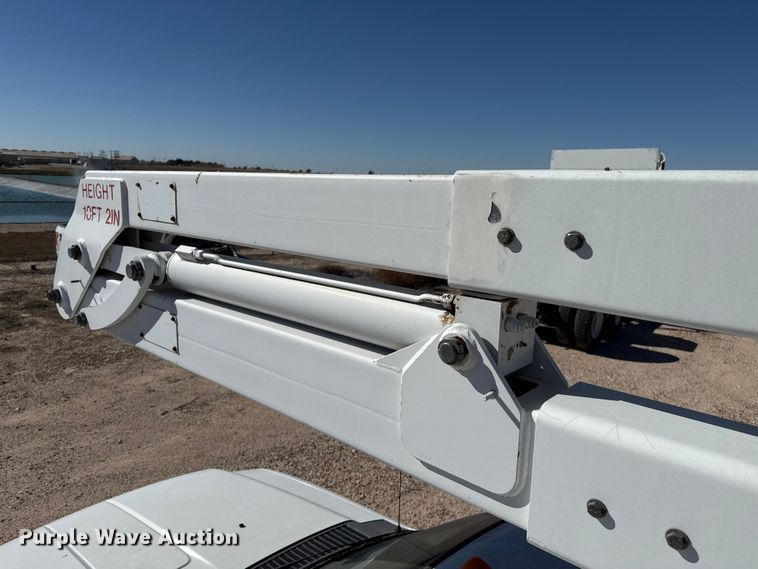 image for item EP0920 2008 Ford F550 bucket truck