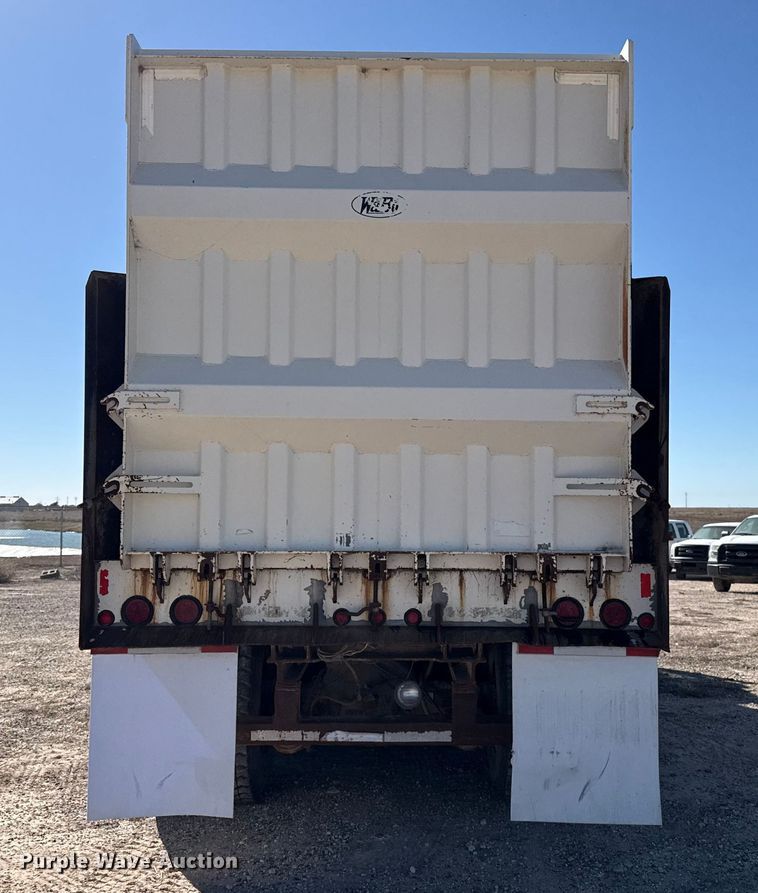 image for item EP0921 2013 Autocar Xpeditor refuse truck