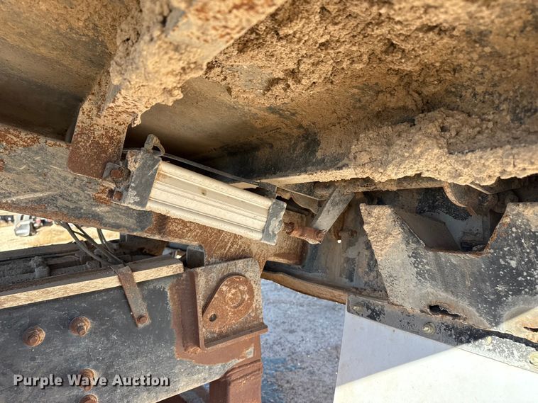 image for item EP0921 2013 Autocar Xpeditor refuse truck