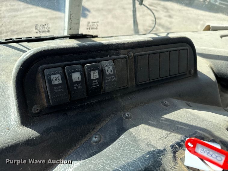 image for item EP0921 2013 Autocar Xpeditor refuse truck