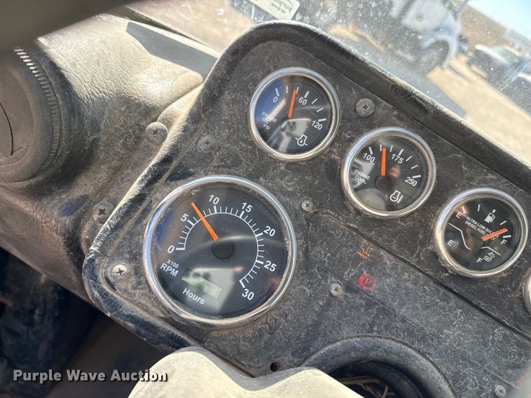 image for item EP0921 2013 Autocar Xpeditor refuse truck