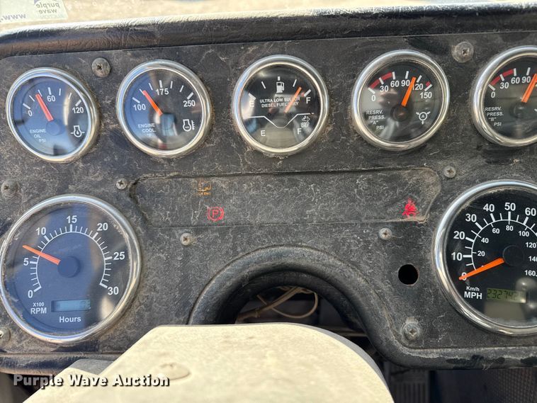 image for item EP0921 2013 Autocar Xpeditor refuse truck