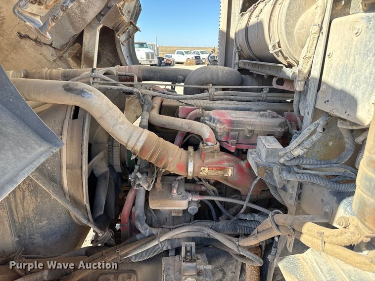 image for item EP0921 2013 Autocar Xpeditor refuse truck