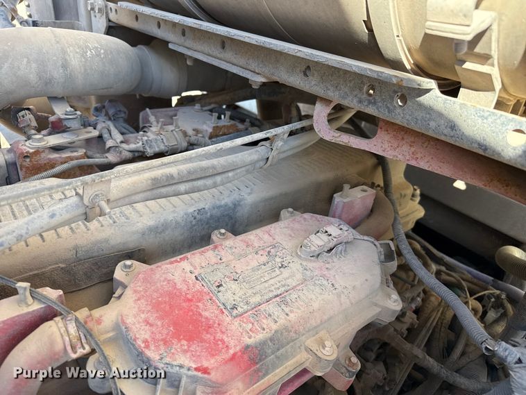 image for item EP0921 2013 Autocar Xpeditor refuse truck