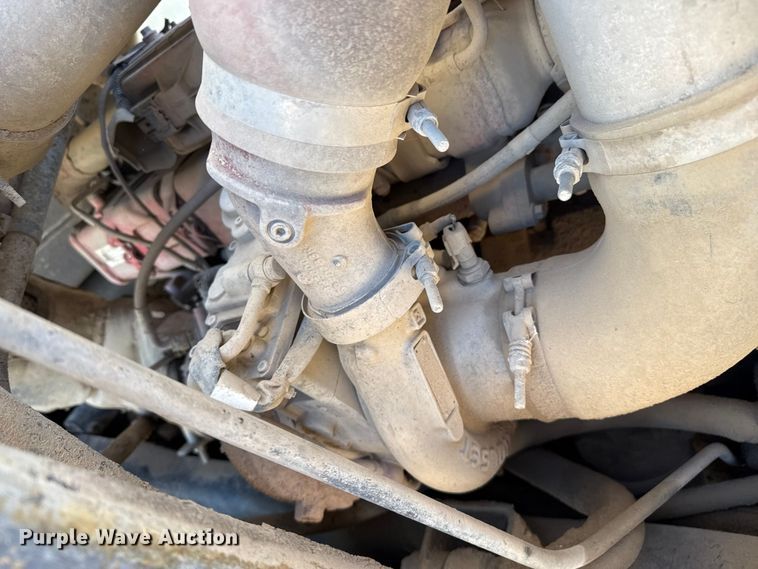 image for item EP0921 2013 Autocar Xpeditor refuse truck