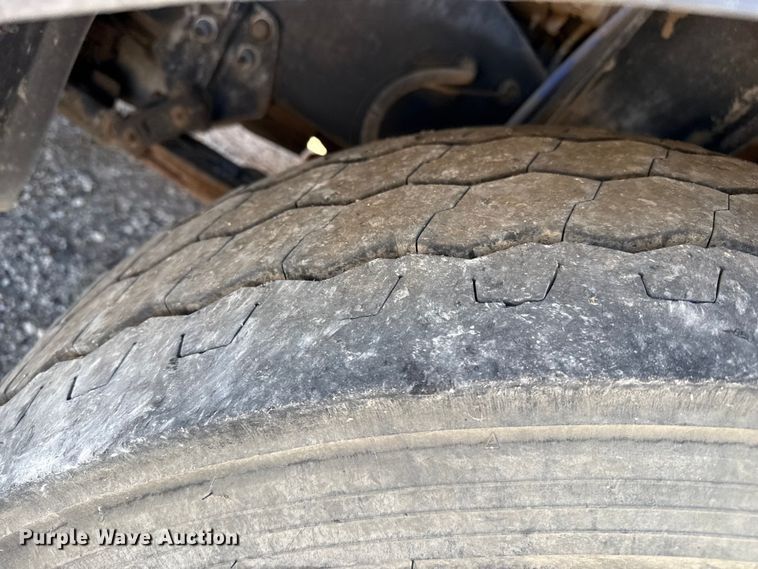 image for item EP0921 2013 Autocar Xpeditor refuse truck