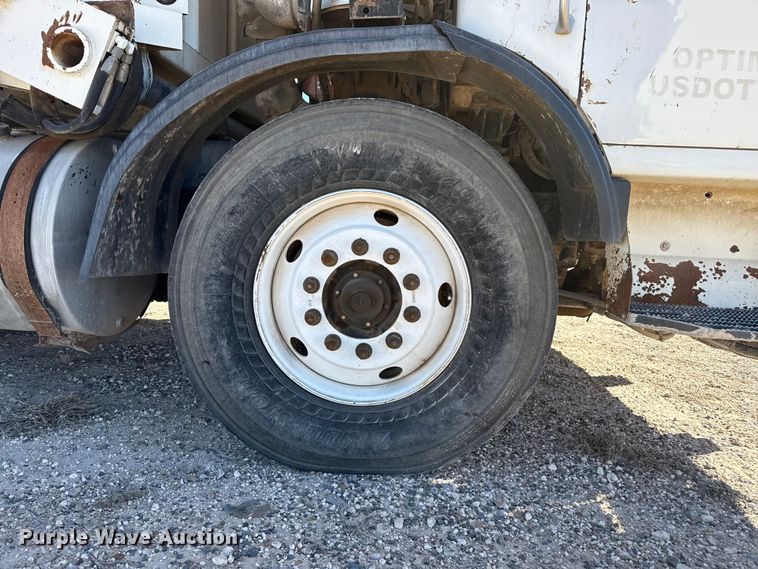 image for item EP0921 2013 Autocar Xpeditor refuse truck