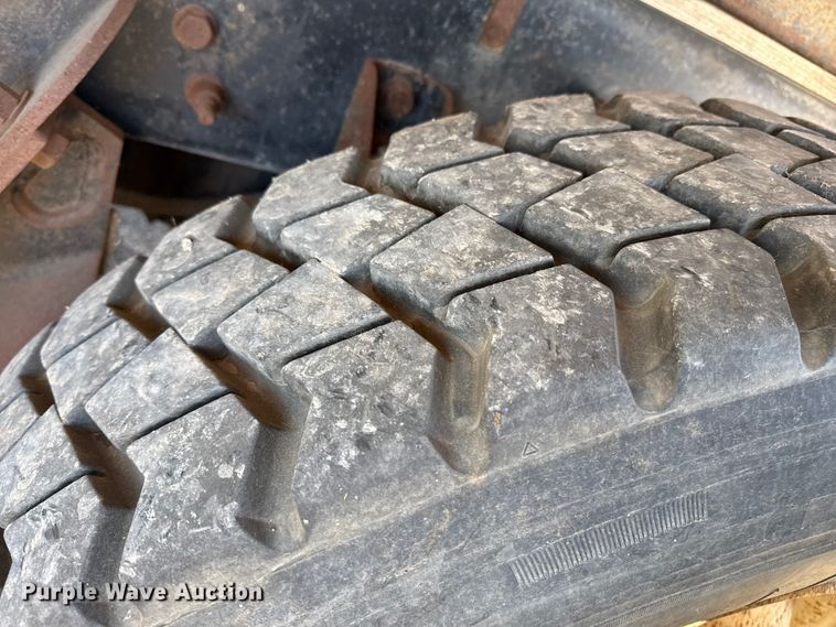 image for item EP0921 2013 Autocar Xpeditor refuse truck