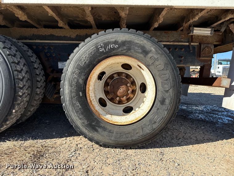 image for item EP0921 2013 Autocar Xpeditor refuse truck