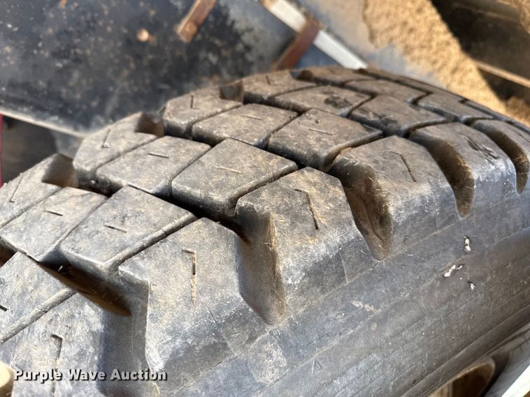 image for item EP0921 2013 Autocar Xpeditor refuse truck