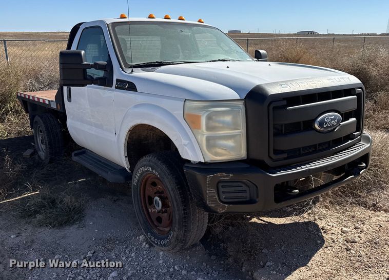 image for item EP0924 2011 Ford F350 flatbed pickup truck