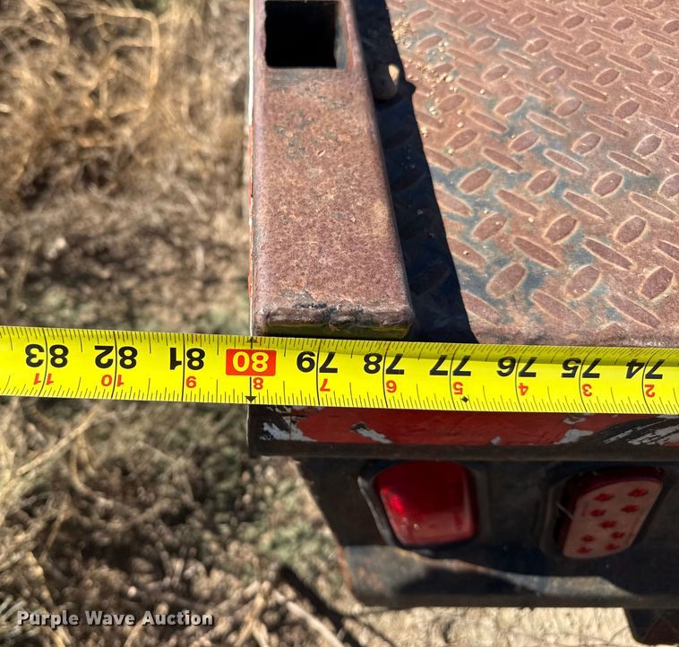 image for item EP0924 2011 Ford F350 flatbed pickup truck