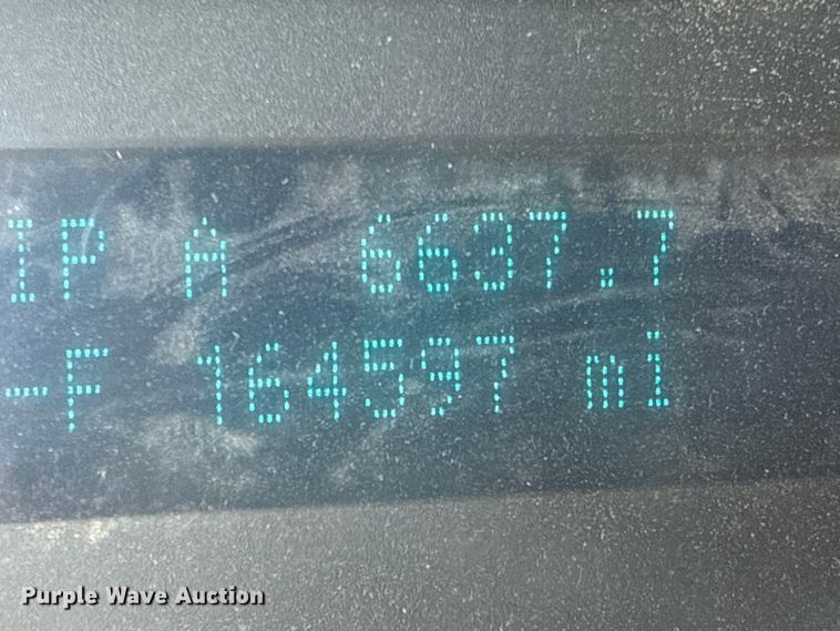 image for item EP0924 2011 Ford F350 flatbed pickup truck