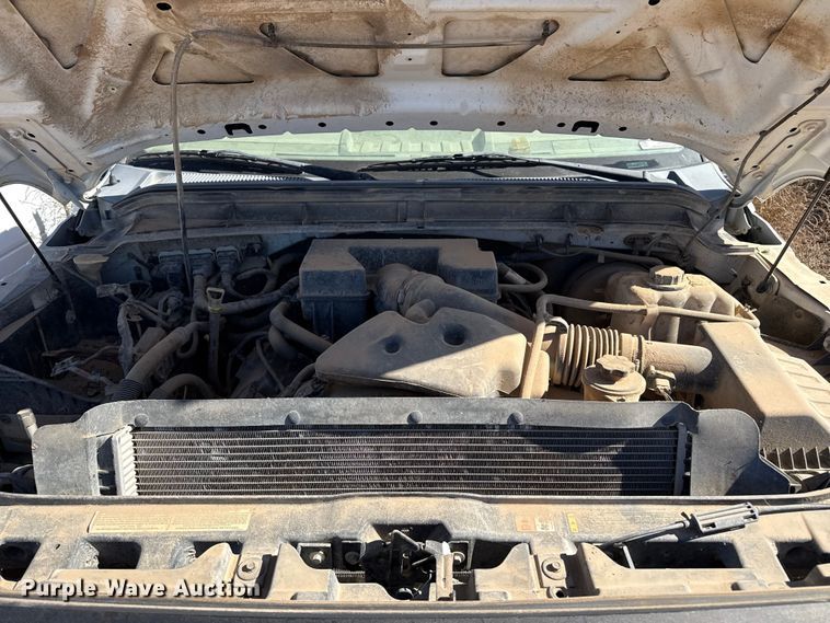 image for item EP0924 2011 Ford F350 flatbed pickup truck