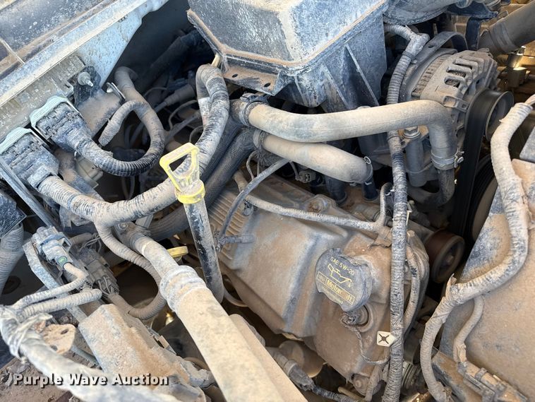 image for item EP0924 2011 Ford F350 flatbed pickup truck