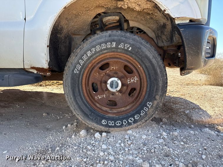 image for item EP0924 2011 Ford F350 flatbed pickup truck