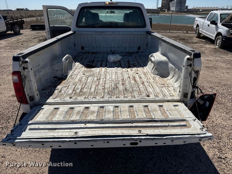 image for item EP0926 2015 Ford F250 SuperCab pickup truck