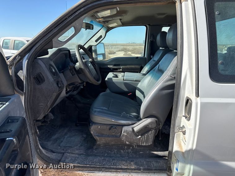 image for item EP0926 2015 Ford F250 SuperCab pickup truck