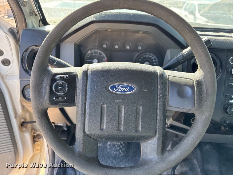 image for item EP0927 2013 Ford F250 Crew Cab pickup truck