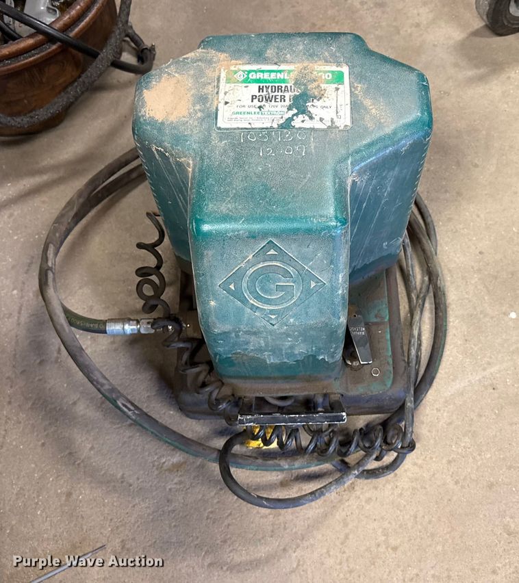 image for item EP0974 Greenlee 881 pipe bender