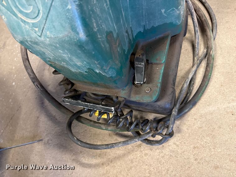 image for item EP0974 Greenlee 881 pipe bender