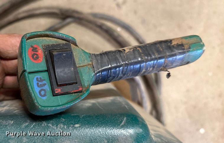 image for item EP0974 Greenlee 881 pipe bender