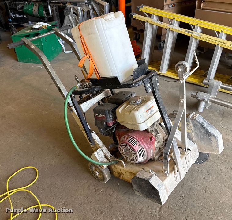 image for item EP2532 Concrete saw