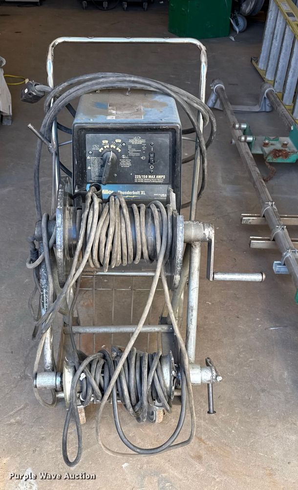 image for item EP2533 Miller Thunderbolt XL welder