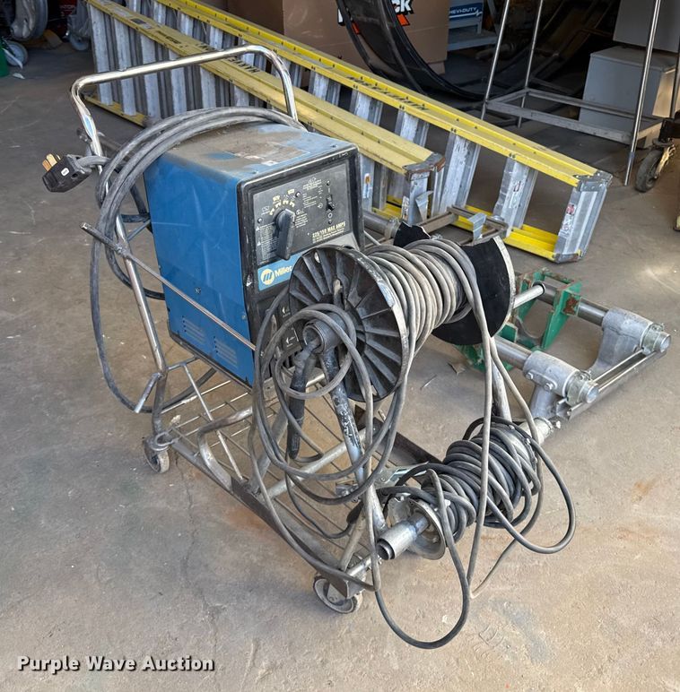 image for item EP2533 Miller Thunderbolt XL welder