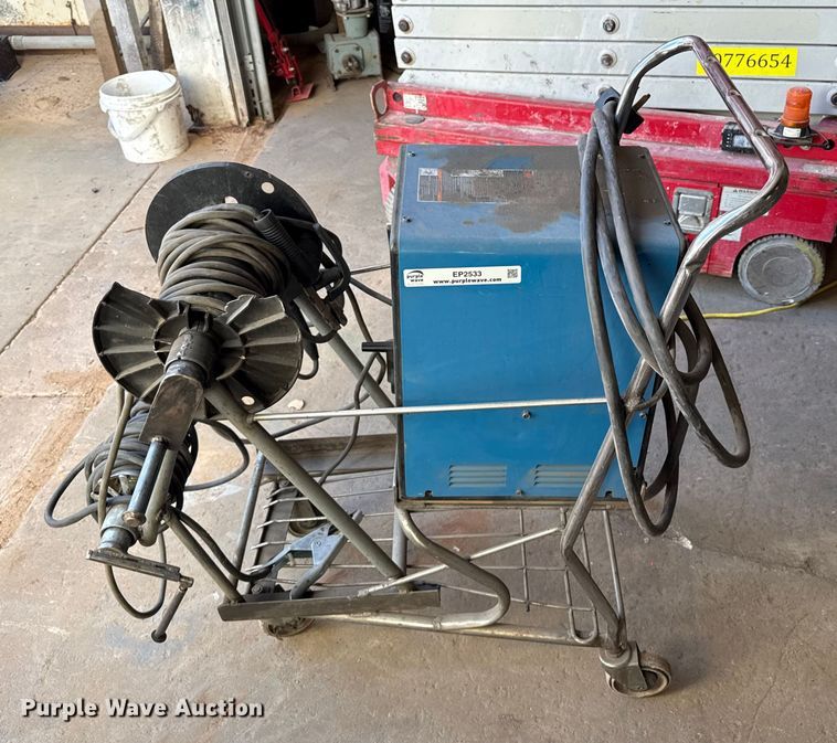 image for item EP2533 Miller Thunderbolt XL welder