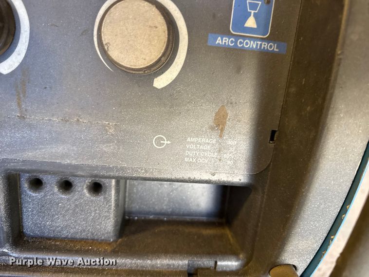 image for item EP2534 Miller Millermatic 350 welder