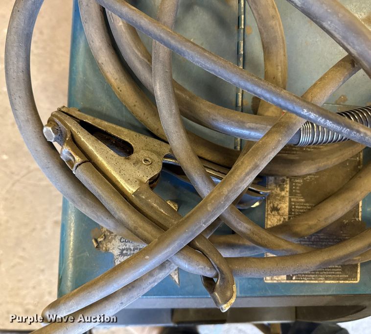 image for item EP2534 Miller Millermatic 350 welder