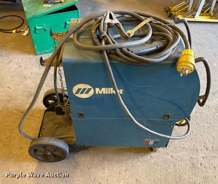 image for item EP2535 Miller Millermatic 350 welder