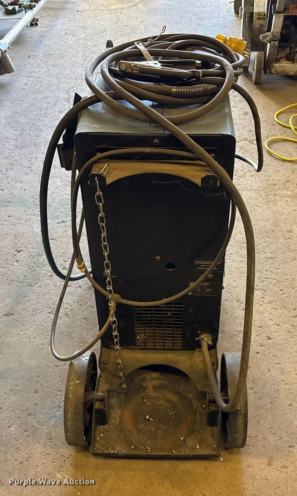 image for item EP2535 Miller Millermatic 350 welder