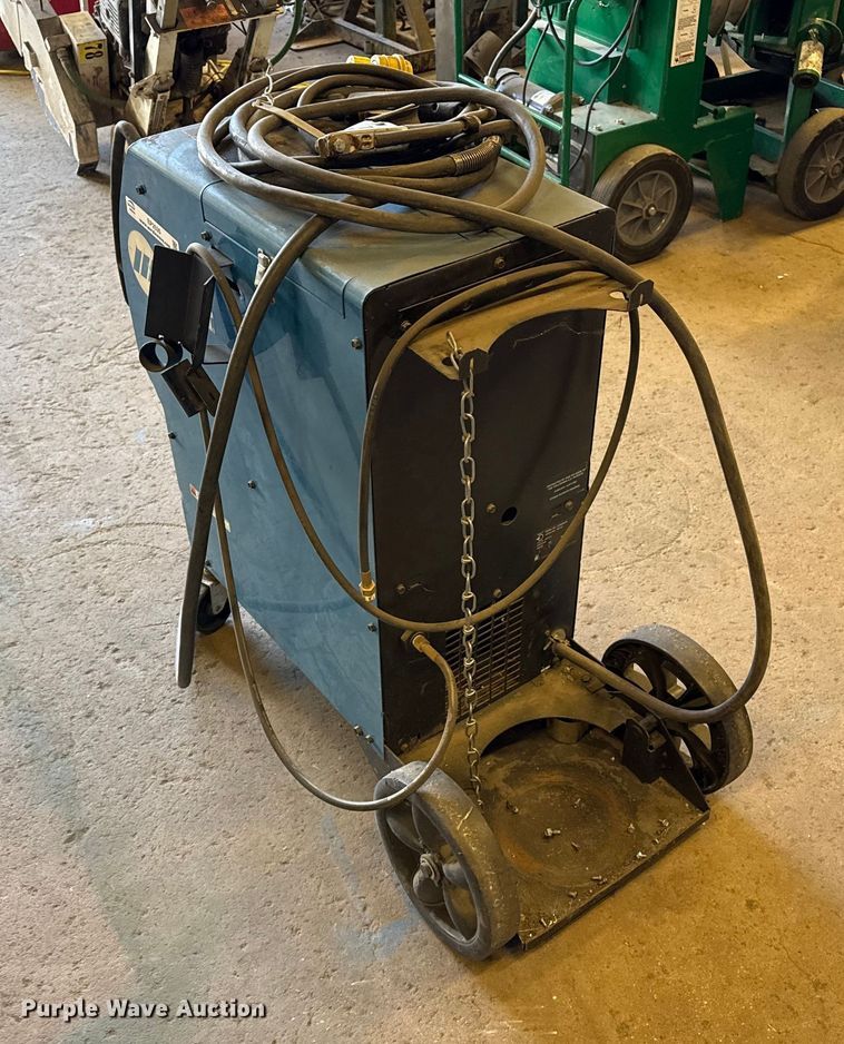 image for item EP2535 Miller Millermatic 350 welder