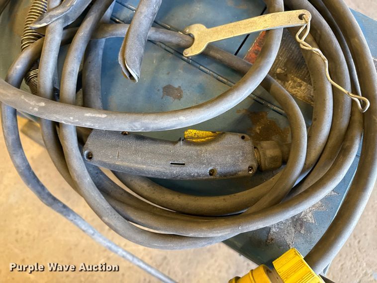 image for item EP2535 Miller Millermatic 350 welder