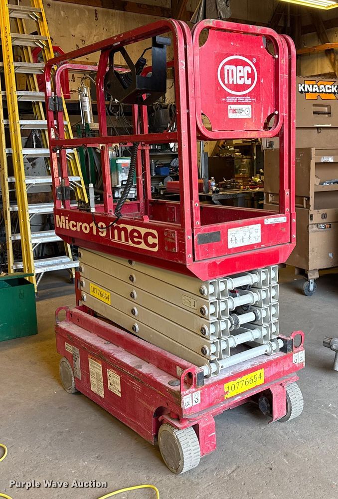 image for item EP2537 2018 MEC Micro19 scissor lift