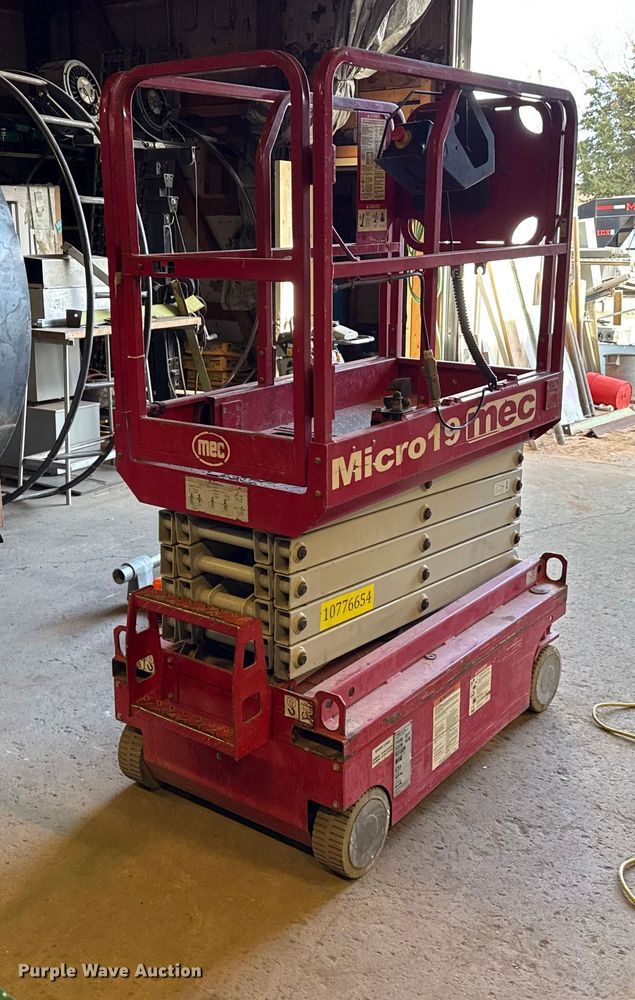 image for item EP2537 2018 MEC Micro19 scissor lift