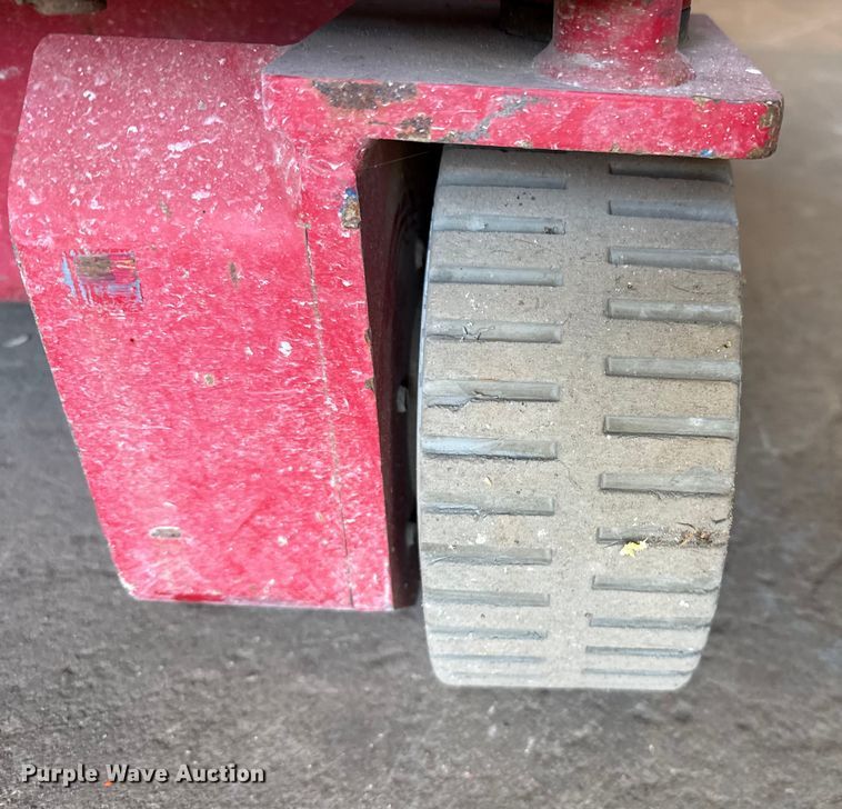 image for item EP2537 2018 MEC Micro19 scissor lift