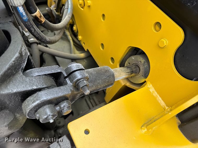 image for item EP2575 2019 Yale GLP050VXNKAE084 forklift