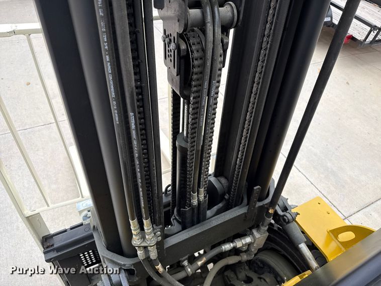 image for item EP2575 2019 Yale GLP050VXNKAE084 forklift