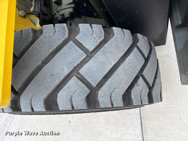 image for item EP2575 2019 Yale GLP050VXNKAE084 forklift