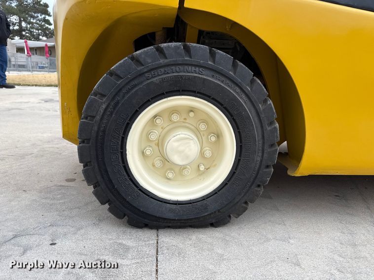 image for item EP2575 2019 Yale GLP050VXNKAE084 forklift
