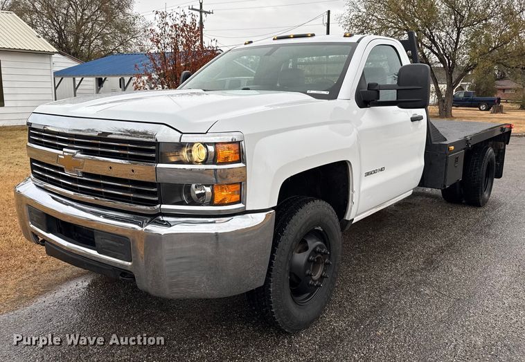 image for item EP2586 2017 Chevrolet Silverado 3500HD flatbed pickup truck