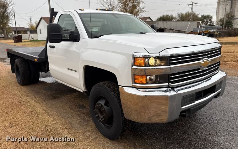 image for item EP2586 2017 Chevrolet Silverado 3500HD flatbed pickup truck