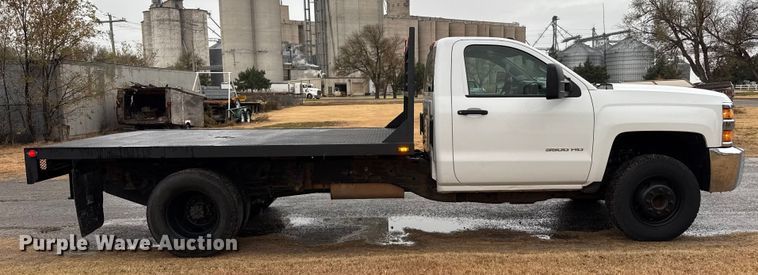 image for item EP2586 2017 Chevrolet Silverado 3500HD flatbed pickup truck