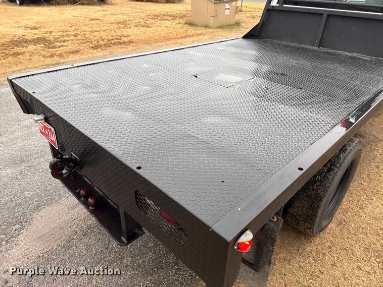 image for item EP2586 2017 Chevrolet Silverado 3500HD flatbed pickup truck