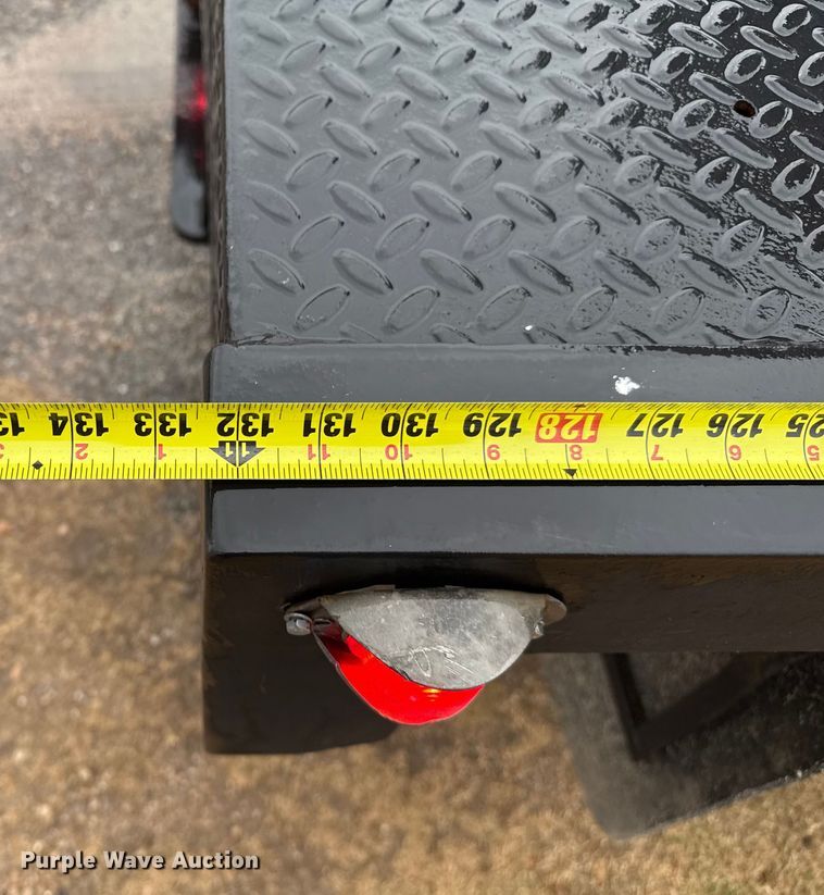 image for item EP2586 2017 Chevrolet Silverado 3500HD flatbed pickup truck